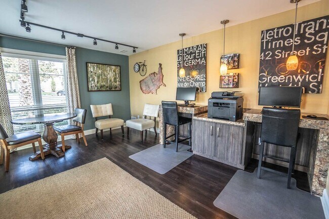 Interior Photo - Parkway Square Apartments