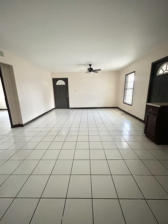 Building Photo - 1740 Orquidia Ln