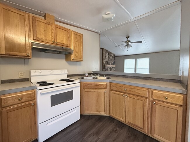 Building Photo - 6065 PA-25