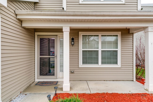 Building Photo - 267 Maryland Ln