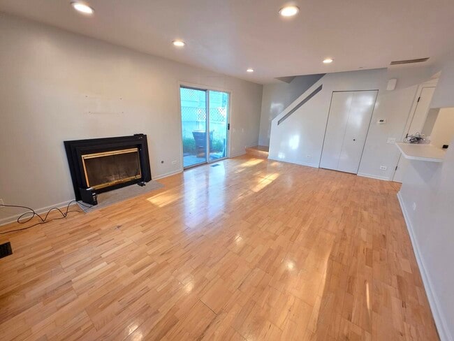 Building Photo - 403 Trenton Ct