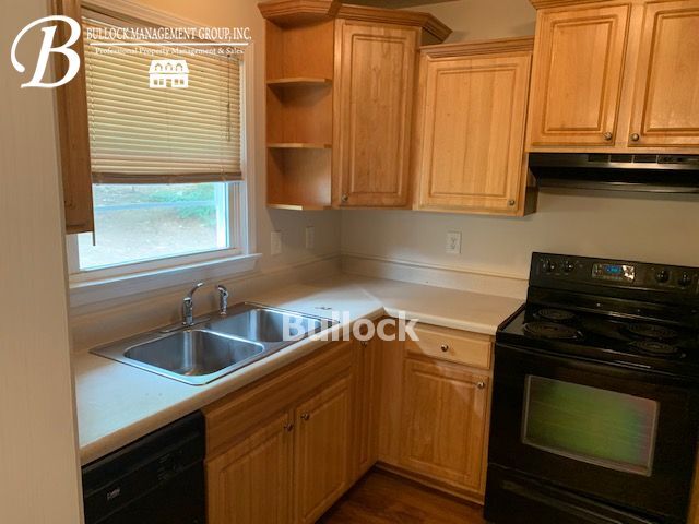 Building Photo - 1259 Santa Anna Dr NW