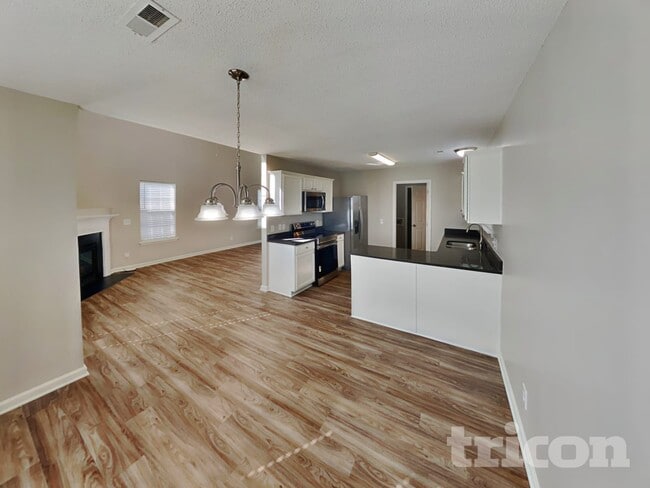 Foto del edificio - 1017 Highstone Dr