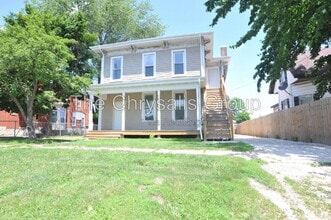 Building Photo - 622 Webster St