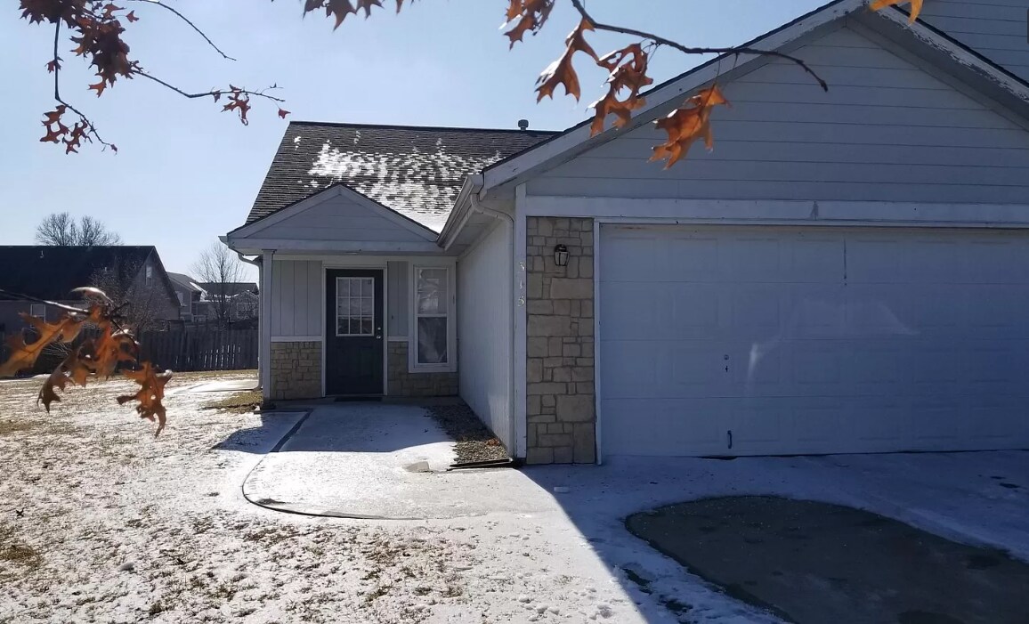 317 Creekside Ct, Gardner, KS 66030 Townhome Rentals in Gardner KS