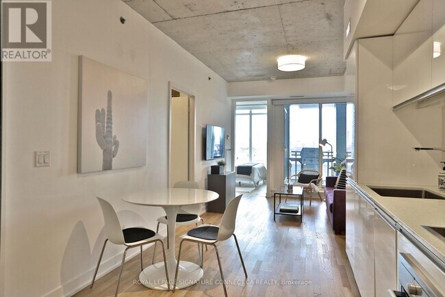 Building Photo - 20 Minowan Miikan Ln