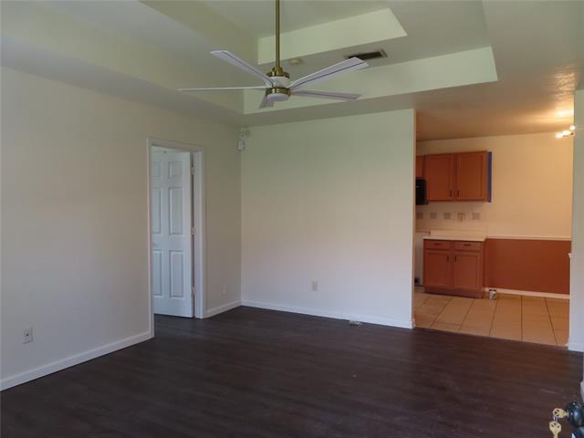 Foto del edificio - 3054 Modella Ave