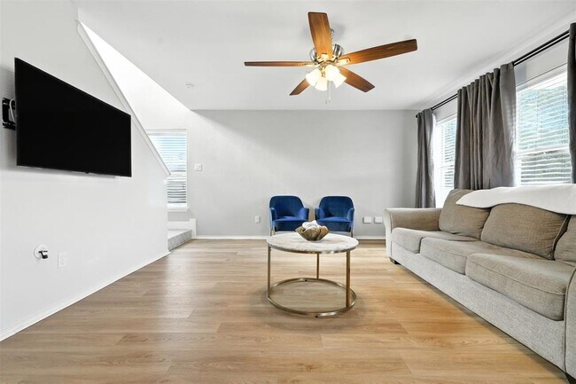 Foto del edificio - 317 Wimberley St