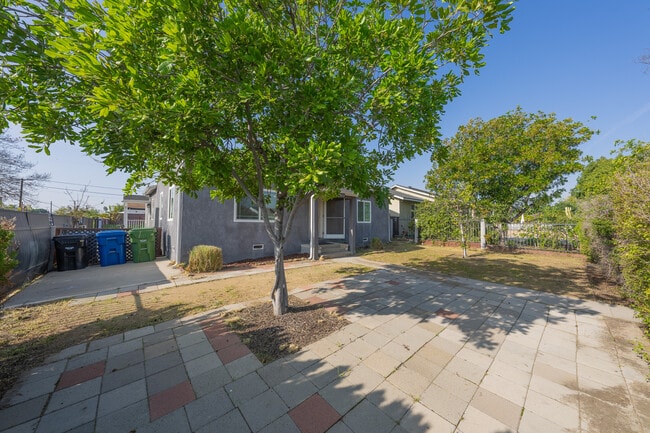 Building Photo - 7503 Camellia Ave