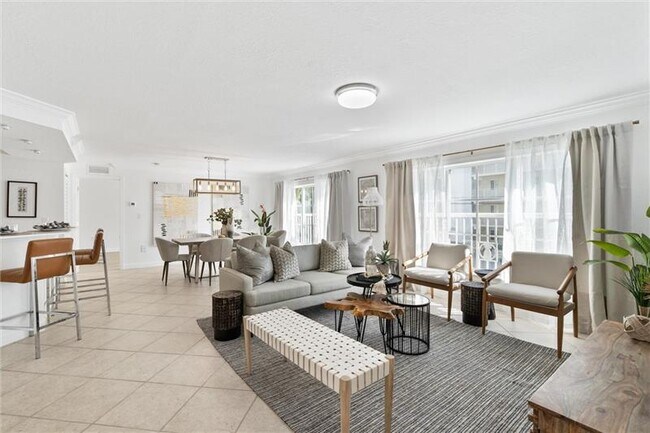 Building Photo - 151 NE 16th Ave