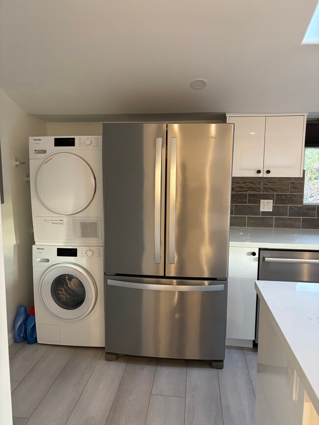 Mille washer , Mille dryer, refrigerator wit ice maker and water - 6999 Darnoch Way