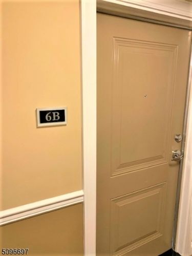 Foto del edificio - 60 Parkway Dr