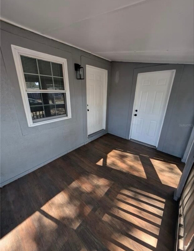 Foto del edificio - 3022 Deleuil Ave