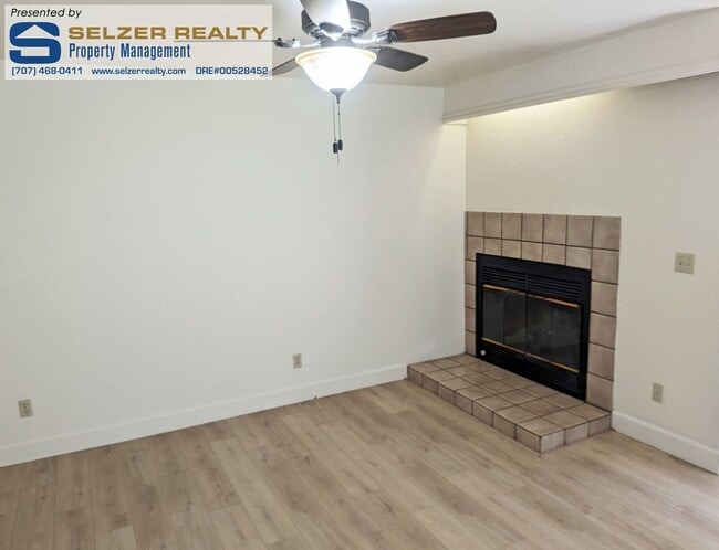 Building Photo - 1598 Padula Dr