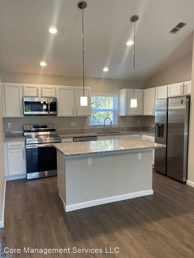 Building Photo - 4 br, 2 bath House - 81 Presidential Ln