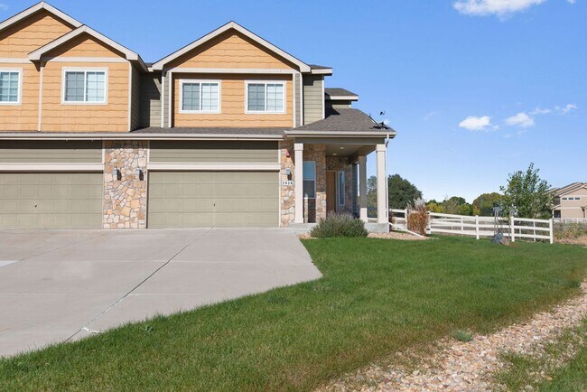 Foto del edificio - 3 Bedroom 2 1/2 Bath Townhome in Rigden Farms