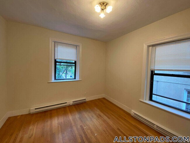 Foto del edificio - 1283 Commonwealth Ave