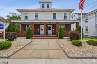 Building Photo - 215 Speedwell Ave