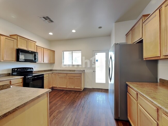 Building Photo - 18203 W Townley Ave