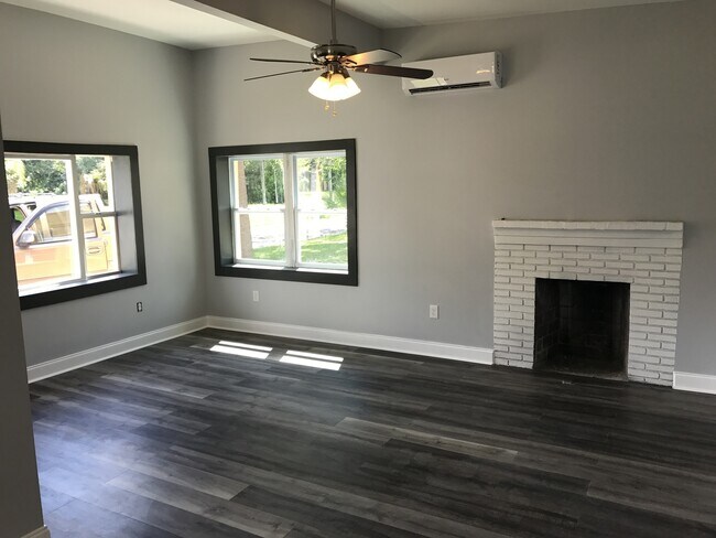 Foto del edificio - Large Remodeled Home Close to UT and Downtown