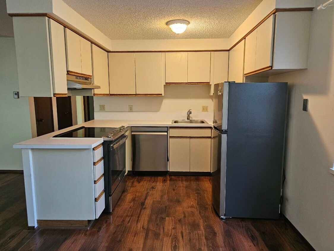 Foto principal - 10708 Stone Ave N