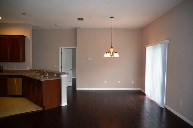 Foto del edificio - Beautiful 2/2 Condo w/Garage in Villas of East Park of Lake Nona with Private View