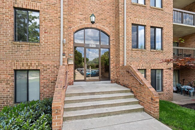 Foto del edificio - 11315 Commonwealth Dr