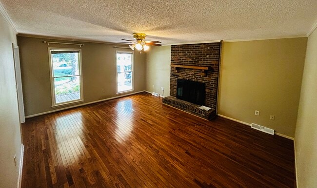 Photo - 709 Pineapple Pointe House