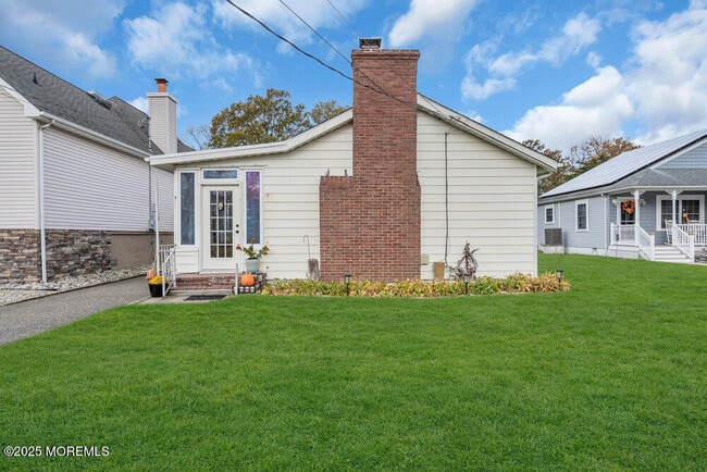 Foto del edificio - 228 Fischer Blvd