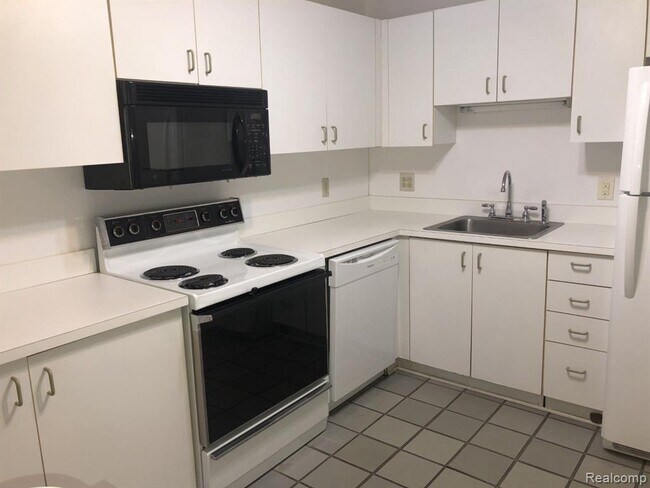 Foto del edificio - 6720 Ridgefield Cir
