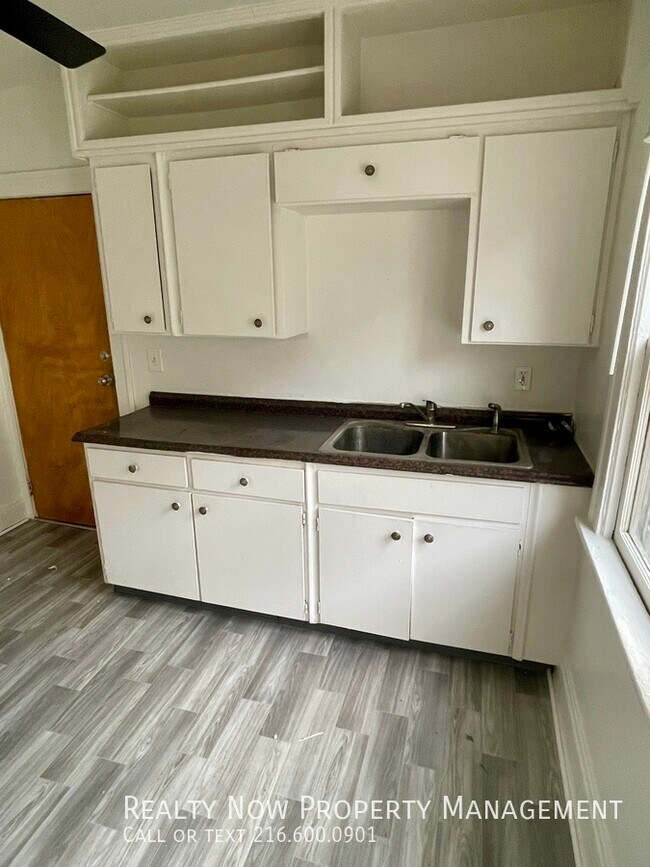 3783-e-144th-st-unit-1-cleveland-oh-44128-room-for-rent-in