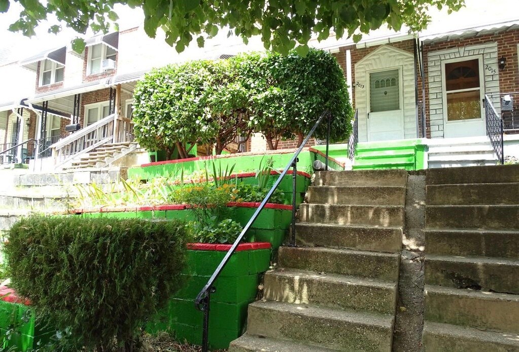 Primary Photo - 2013 Whistler Ave