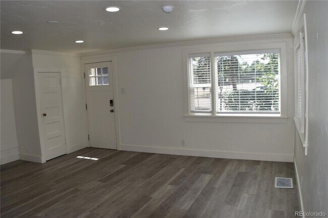 Foto del edificio - 1328 E St Vrain St