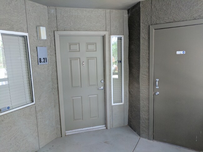 Foto del edificio - 1295 N Ash St