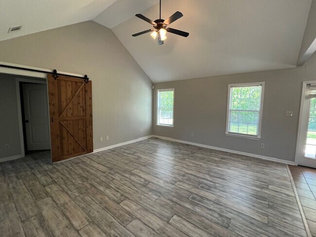 Building Photo - Beautiful 4-bedroom Home in Valdosta, Ga!