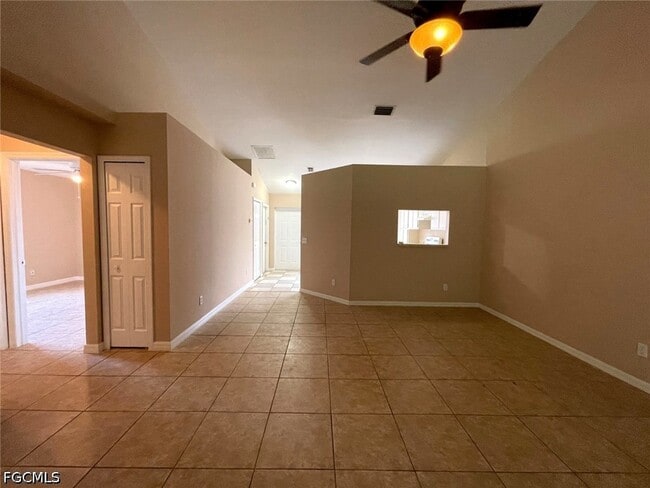 Building Photo - 906 Cape Coral Pkwy W