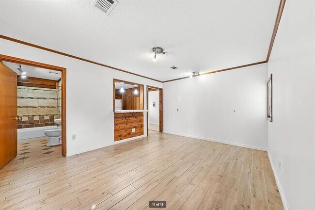 Foto del edificio - 301 Tatum Rd