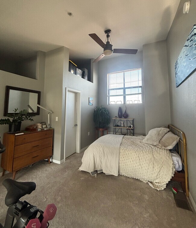 Foto del edificio - 3295 Blake St
