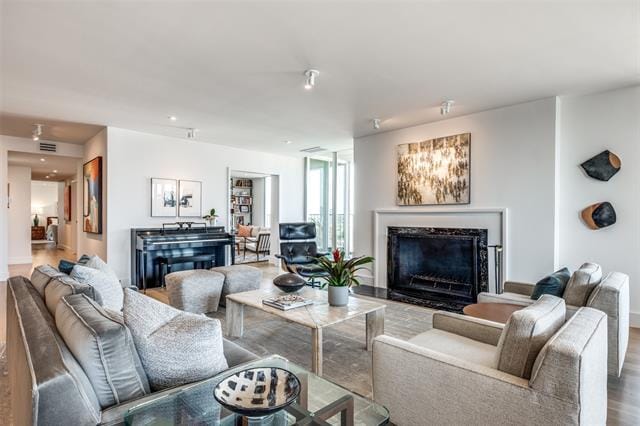 Foto del edificio - 3310 Fairmount St