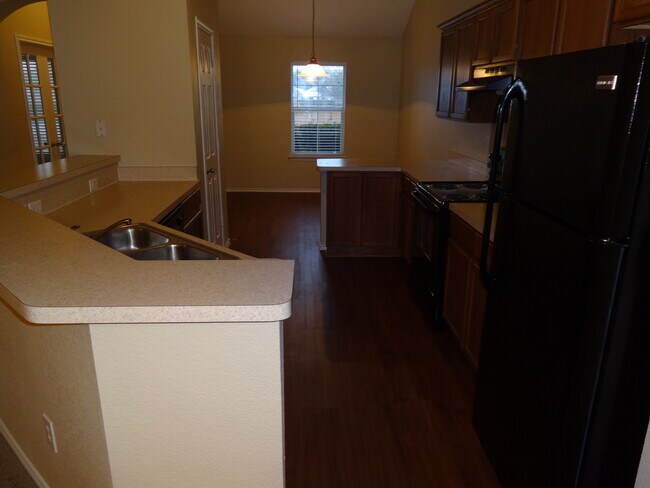 Foto del edificio - 313 Woodridge Dr