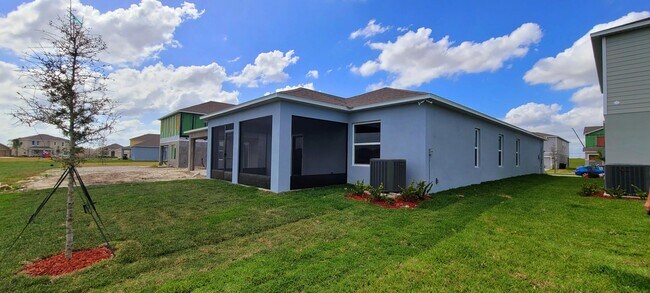 Building Photo - 10853 SW Vasari Way