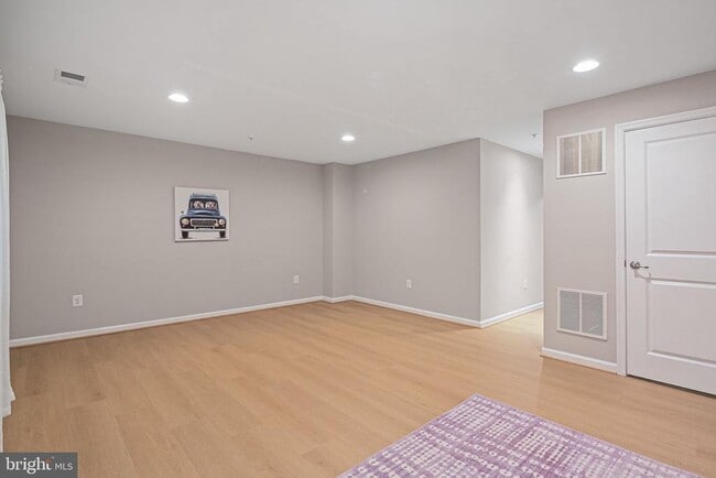 Foto del edificio - 7309 Summit Rock Rd