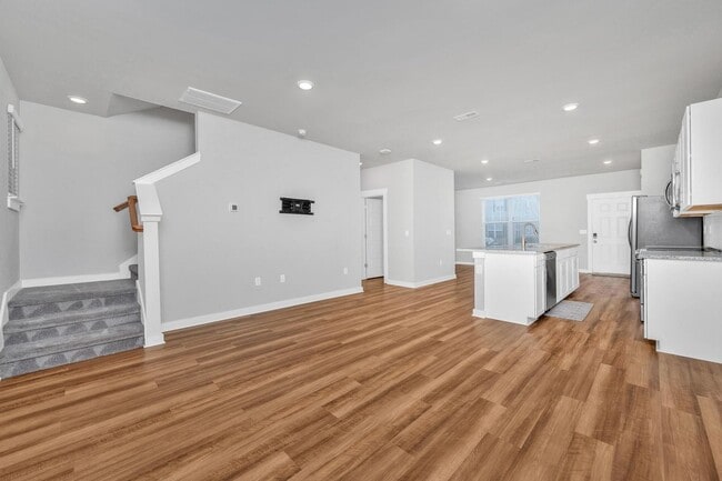 Building Photo - 4228 Gandalf Ln