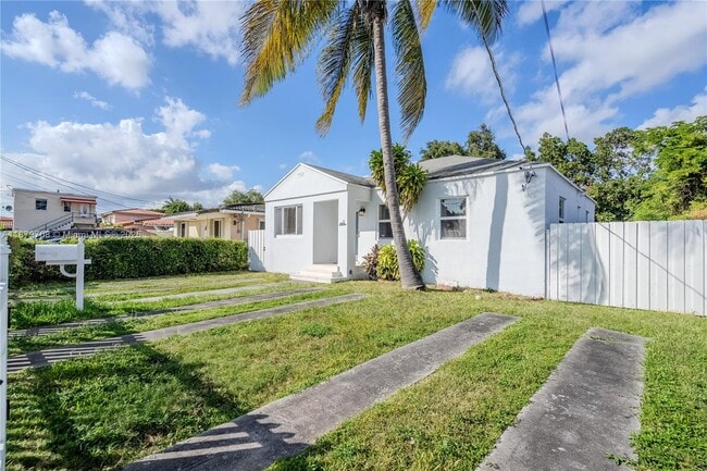 Foto del edificio - 2985 SW 3rd St