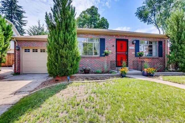 Building Photo - 1040 Newport St