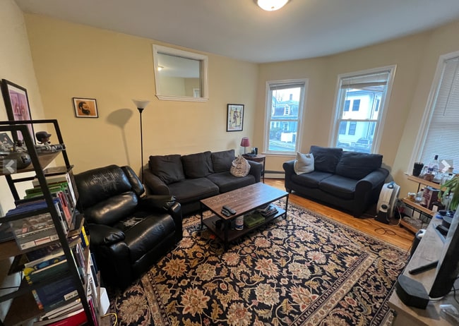 Building Photo - 28 Cameron Ave