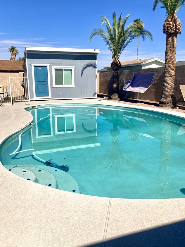 Foto principal - 1823 E Brookdale St