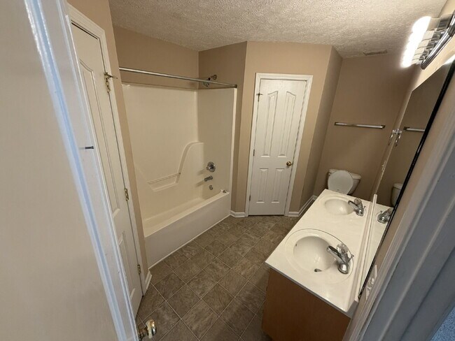 Foto del edificio - $1,925/mo | Lawn care included | No monthly pet rent. Move-in ready 3BR/2BA corner-lot home in La...