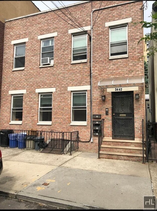 Primary Photo - 34-42 9 STREET