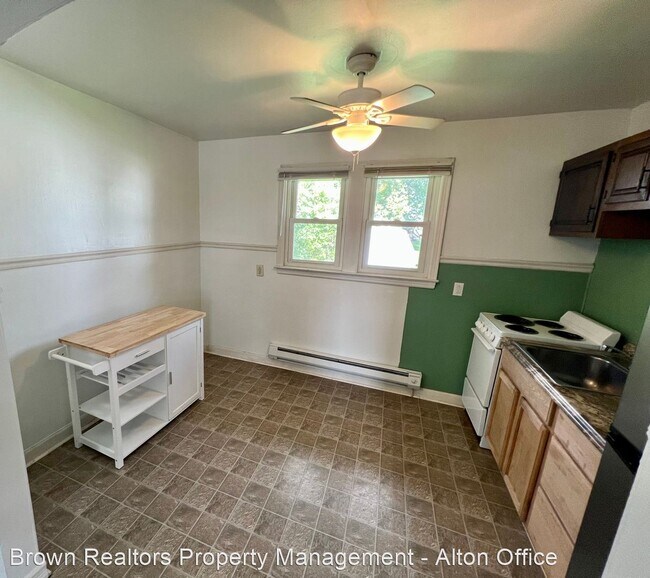 Building Photo - Studio, 1 bath House - 1005 State Highway 109
